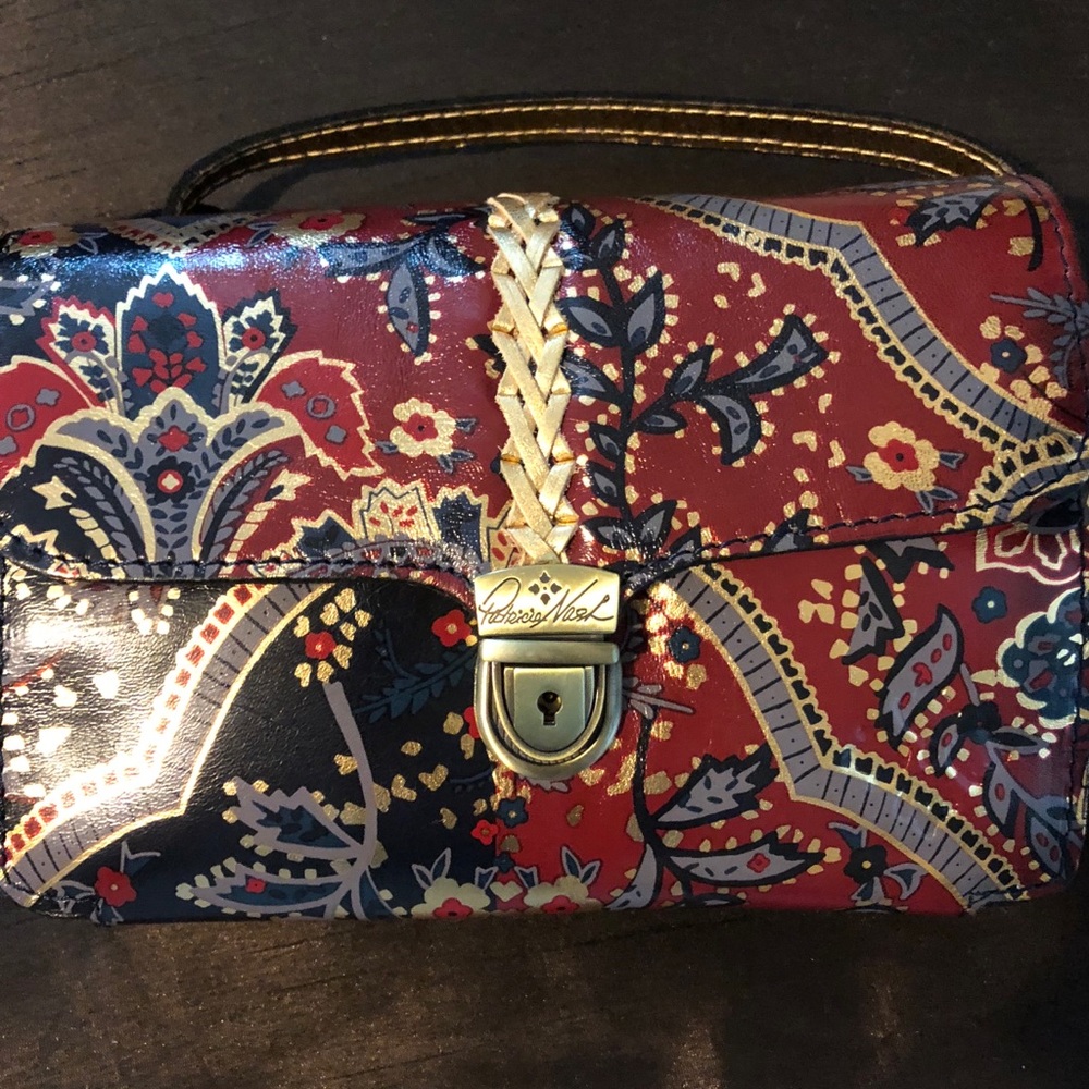 Crossbody handbag